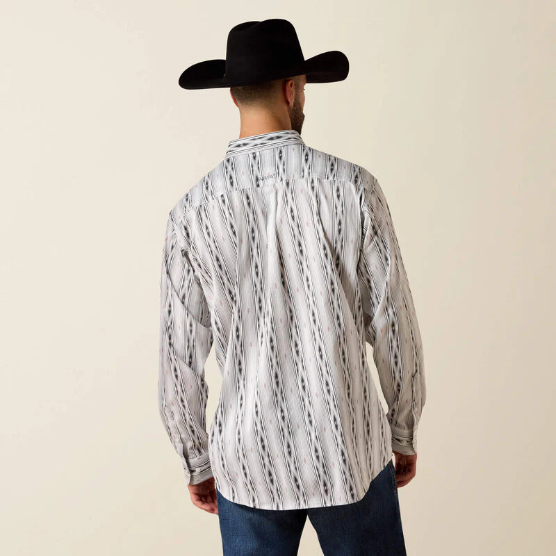 Ariat Men's Everything Classic Fit Long-Sleeve Shirt - Image 5