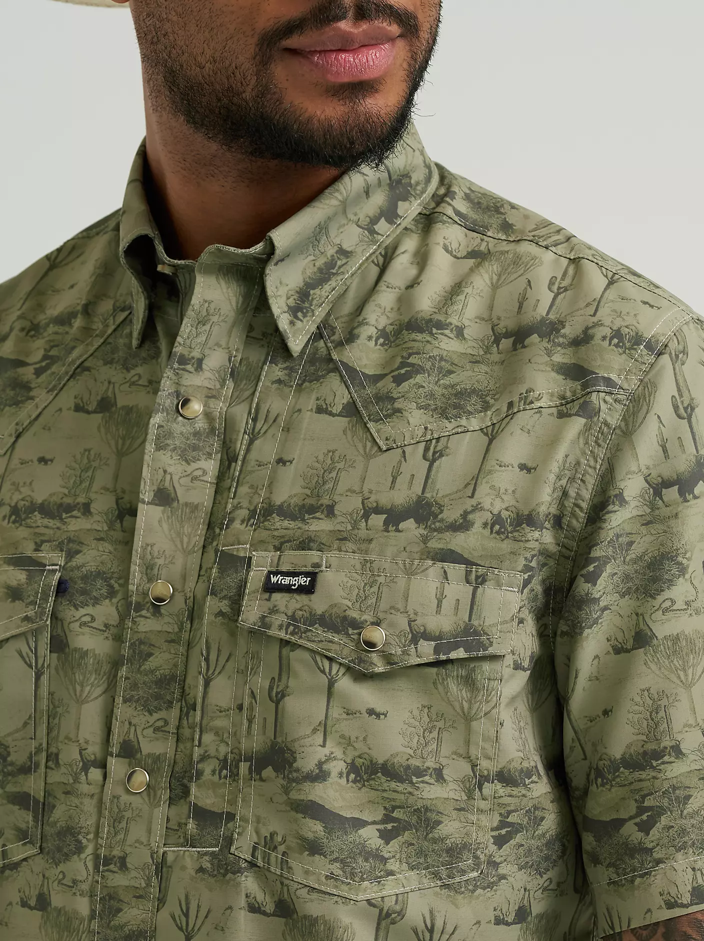 Wrangler Men's All Terrain Gear Print Performance Short-Sleeve Shirt - Image 2