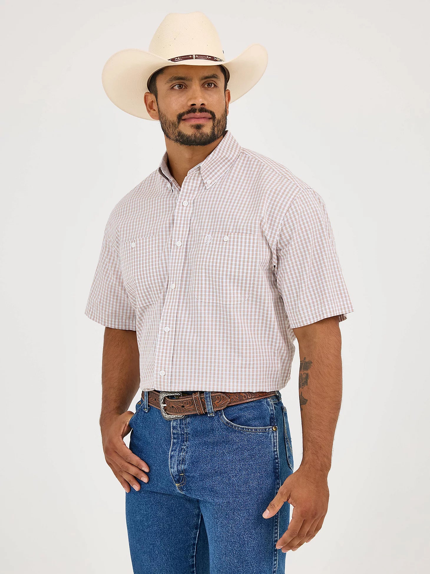 Wrangler Men's George Strait Short-Sleeve Two Pocket Button Down Shirt - Image 4